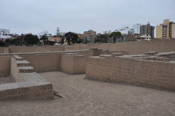 As ruínas da Huaca Pucllana, em Miraflores, bairro de Lima - Peru